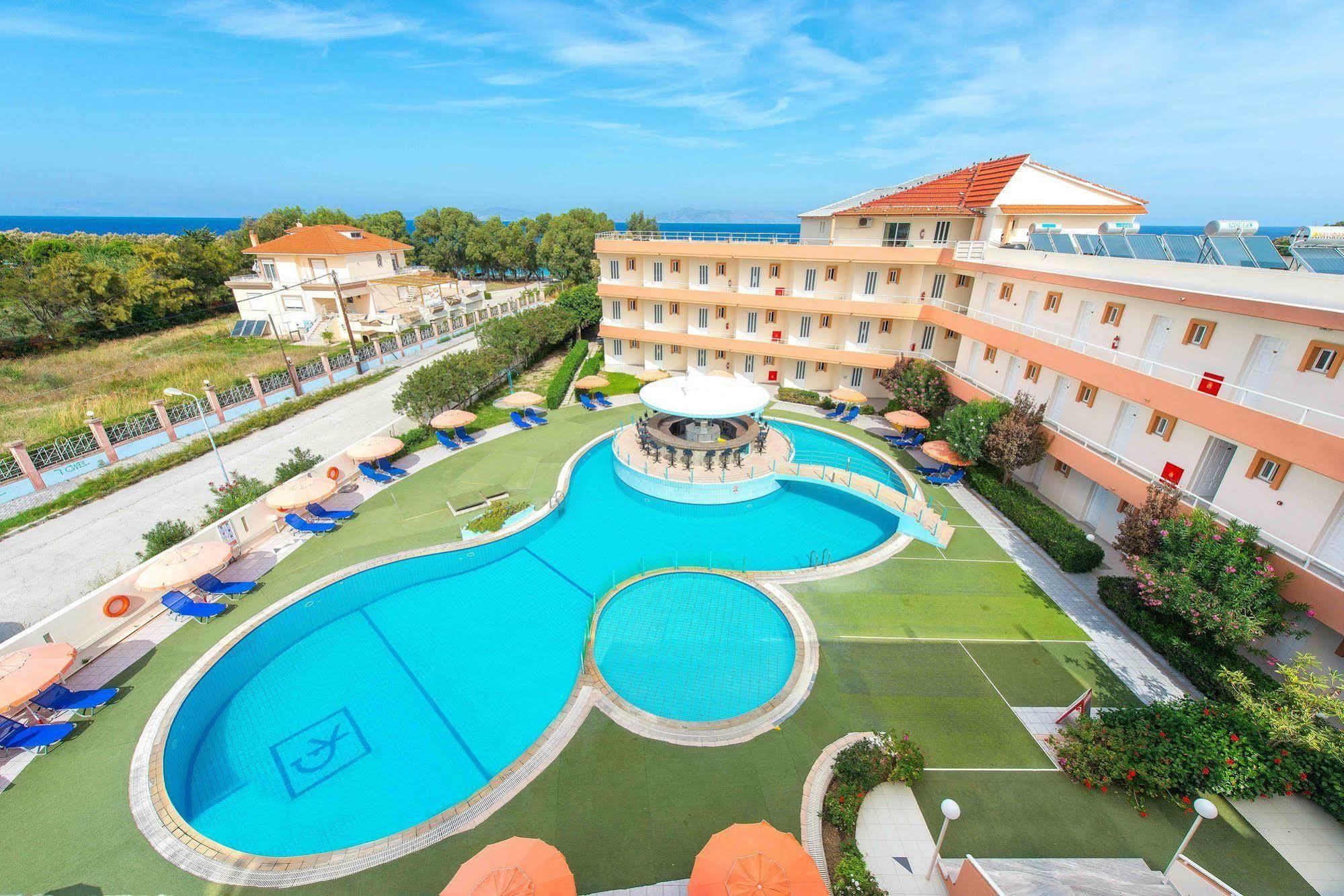 Bayside Katsaras Lejlighedshotel